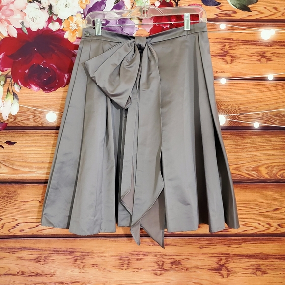 Yves Saint Laurent Dresses & Skirts - Yves Saint Laurent 2010 Gray Pleated Skirt